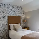 Five Star * Scarborough