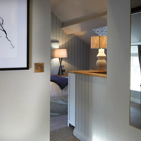 Five Star סקארבורו