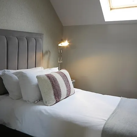 Five Star * סקארבורו